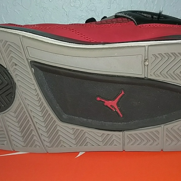 Jordan retro 4 toro - Picture 3 of 3
